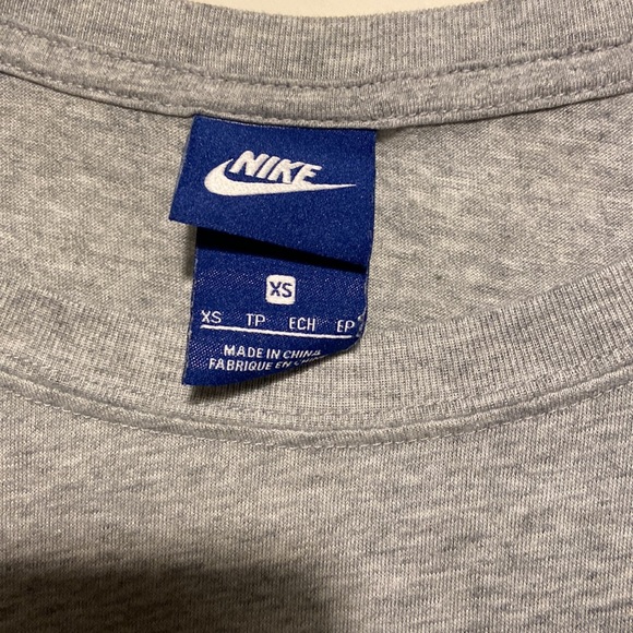 Nike workout tee - Picture 2 of 4